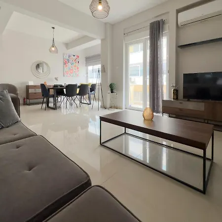 Satovriandou Spacious 128sqm In Apartment *